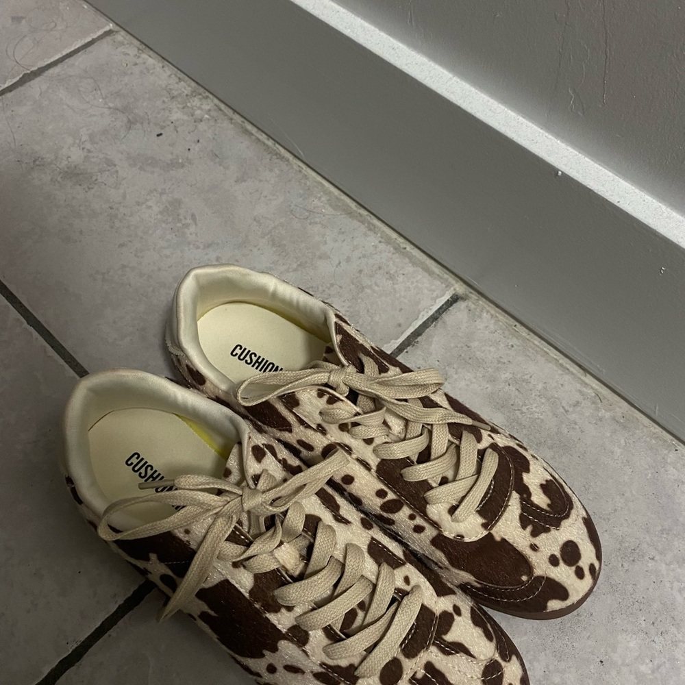 Cushionaire Women's Brown and Cream Cow Print Sneakers - Picture 2 of 6